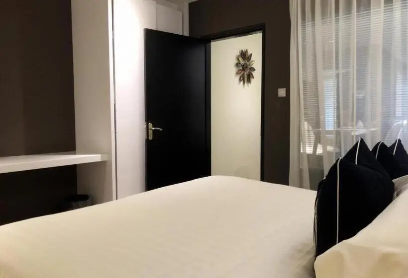 スタンダードスタジオ, M Roof Hotel & Residences
