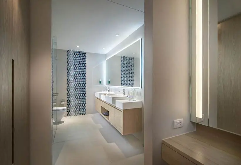Suite mit Balkon, Ozo Phuket