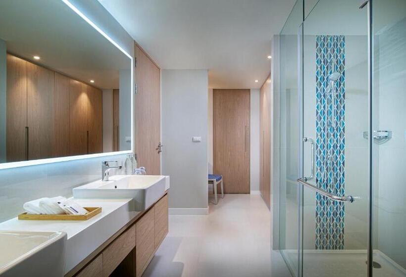 스위트, Ozo Phuket