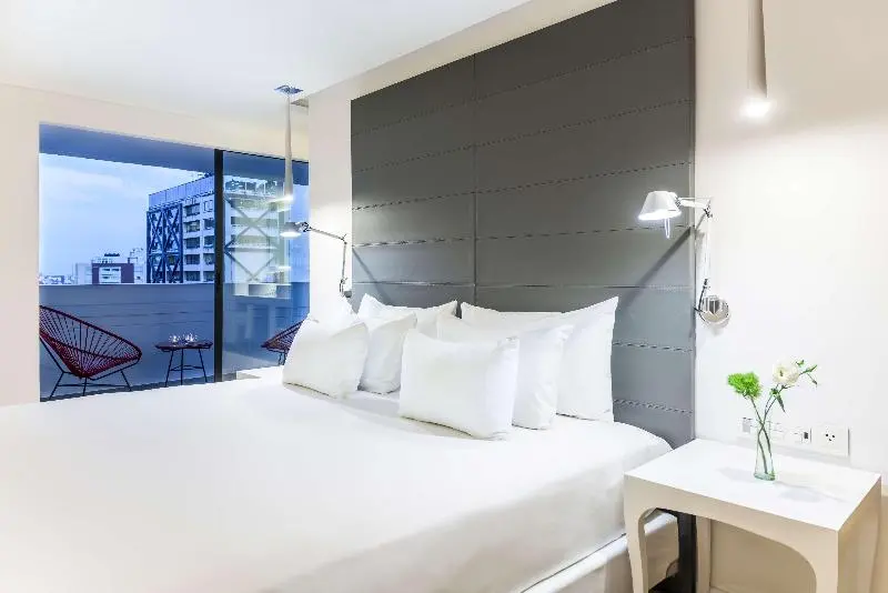 Deluxe Zimmer Kingsize Bett, Ozo Phuket