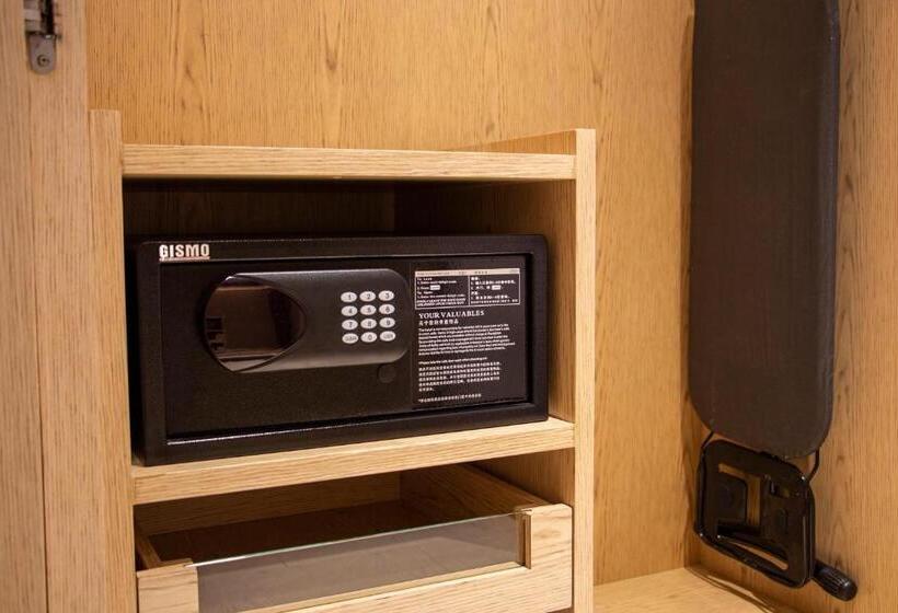 غرفة قياسية, Victoria Garden