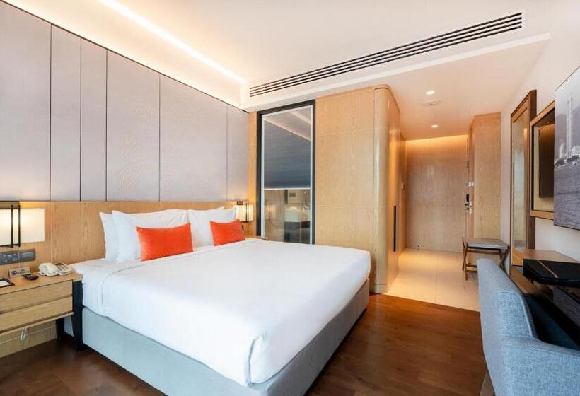 غرفة قياسية داخلية, Victoria Garden