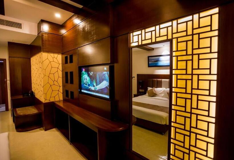 带城市景观的套间, Zabeer Hotel International