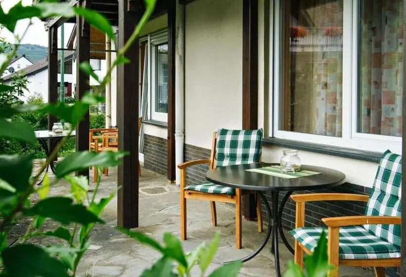 スタンダードルーム, Ferien Weingut Schneider