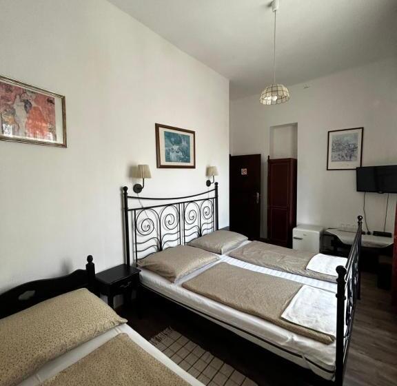 Номер Стандарт Трехместный, Kis Gellért Guesthouse