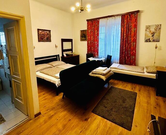 Четырехместный Номер Стандарт, Kis Gellért Guesthouse