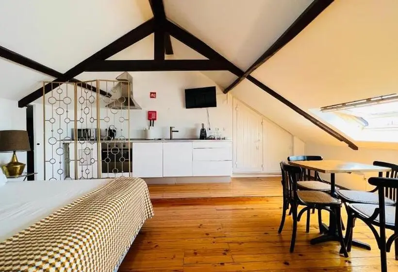 1 Bedroom Penthouse Apartment, Quinta Colina By Shiadu