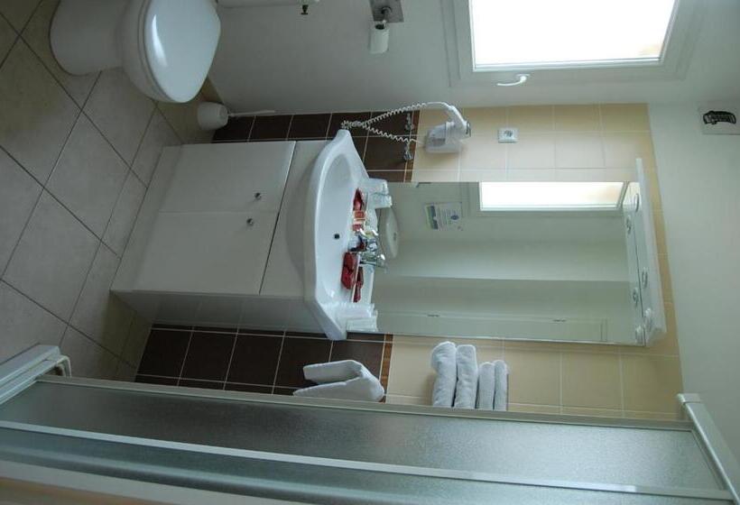 Апартаменты 2 Спальни с Террасой, Résidence Côté Sud Peypin