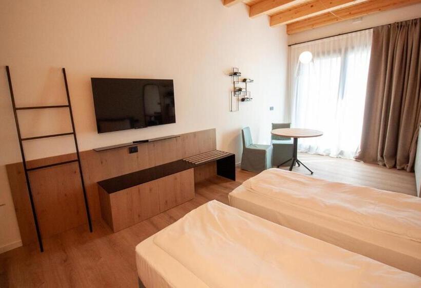 Superior studio with terrace, Agriturismo Fossa Mala