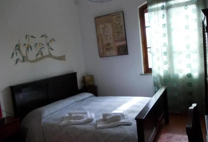 スタンダードトリプルルーム, Agriturismo Le Rondini Di San Bartolo