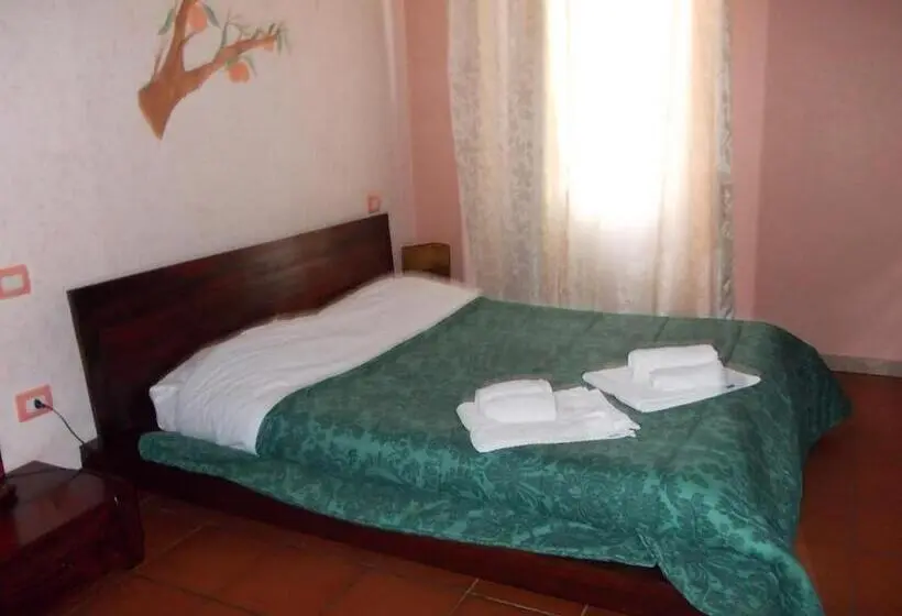 スタンダード4人部屋, Agriturismo Le Rondini Di San Bartolo