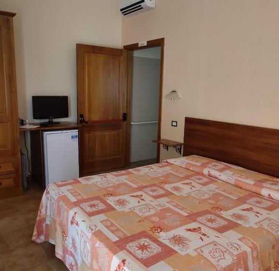 חדר סטנדרט מותאם לאדם עם מוגבלויות, Agriturismo Su Solianu