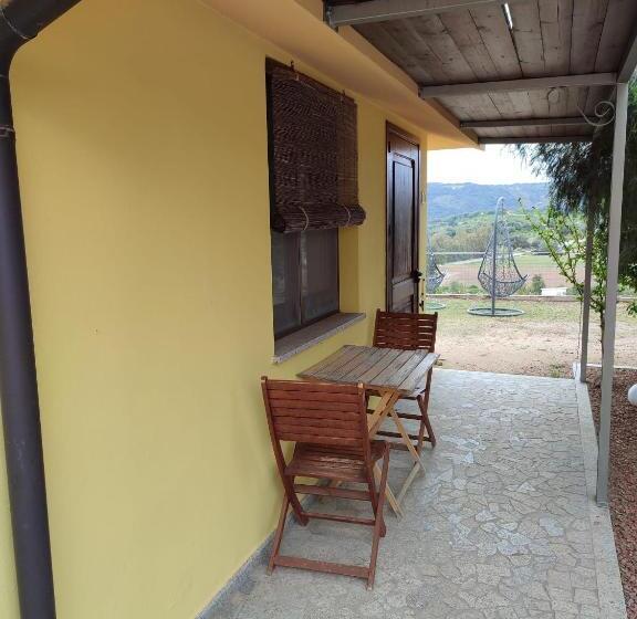 חדר סטנדרט מותאם לאדם עם מוגבלויות, Agriturismo Su Solianu