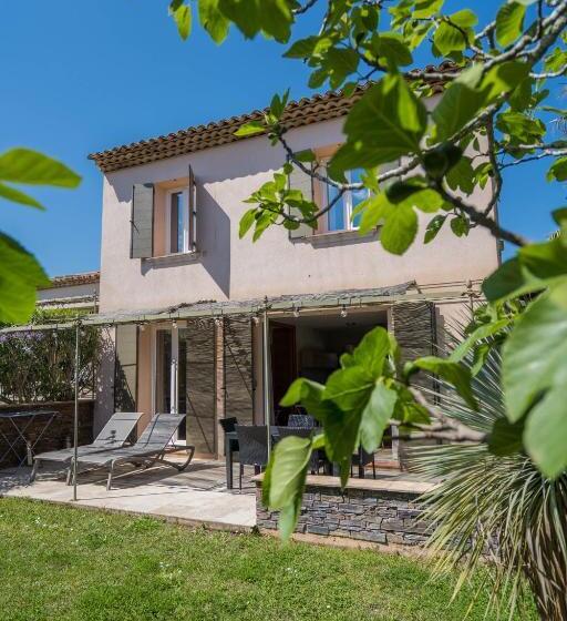 דירת שני חדרים, Les Maisons Du Sud