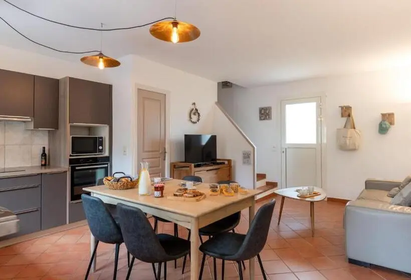Huoneisto 2 Makuuhuonetta Terassi, Les Maisons Du Sud