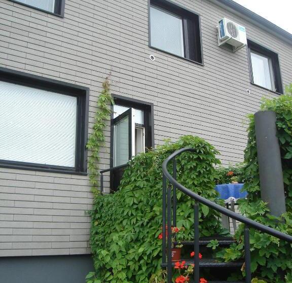 استودیو استاندارد با تراس, Oasis Apartments