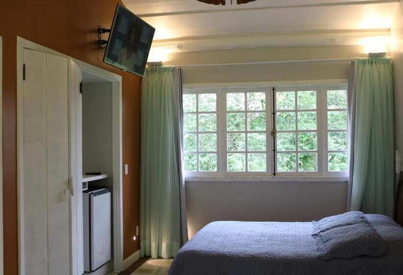 豪华洋房, Auberge Suisse Pousada