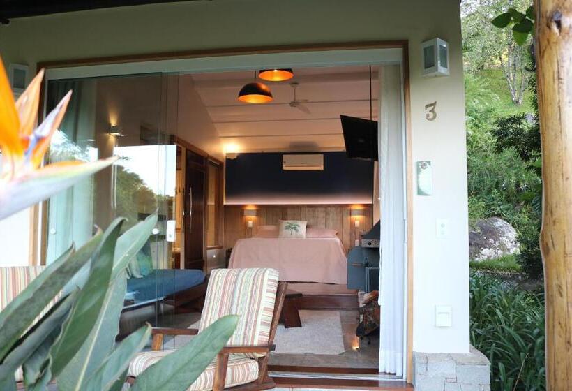 带按摩浴盆的套房, Auberge Suisse Pousada