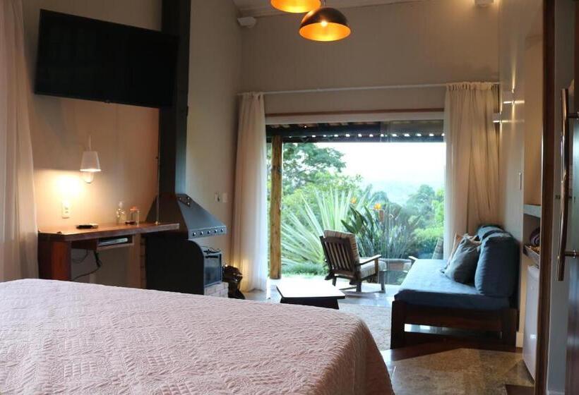 带按摩浴盆的套房, Auberge Suisse Pousada