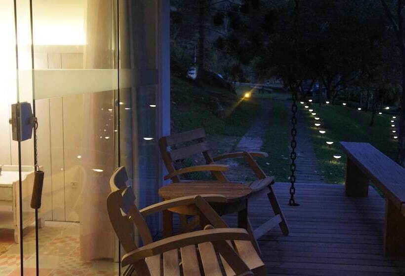 디럭스 스위트, Auberge Suisse Pousada