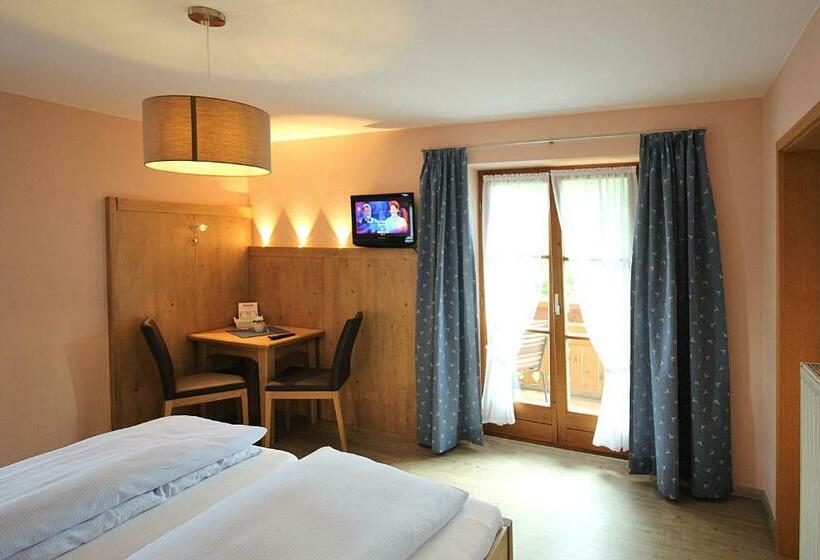 Номер Стандарт с Балконом, Gästehaus Alpin