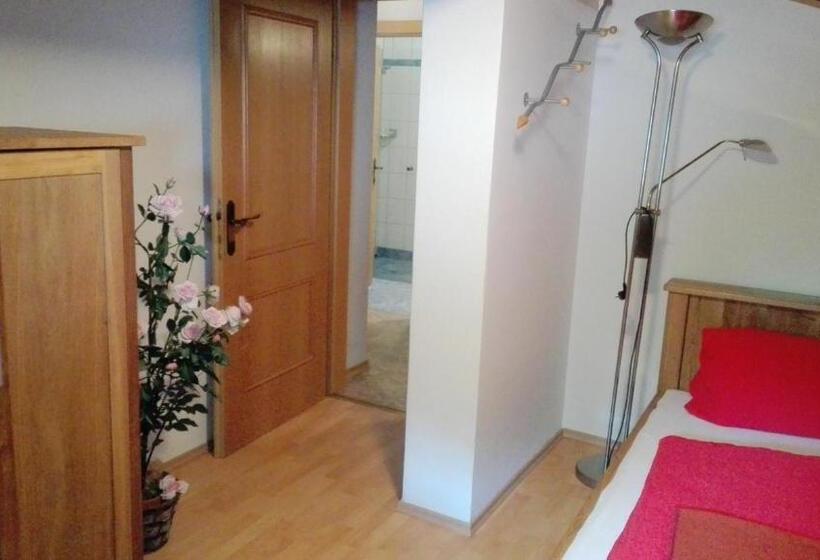 Апартаменты 2 Спальни с Балконом, Heilbad Burgwies