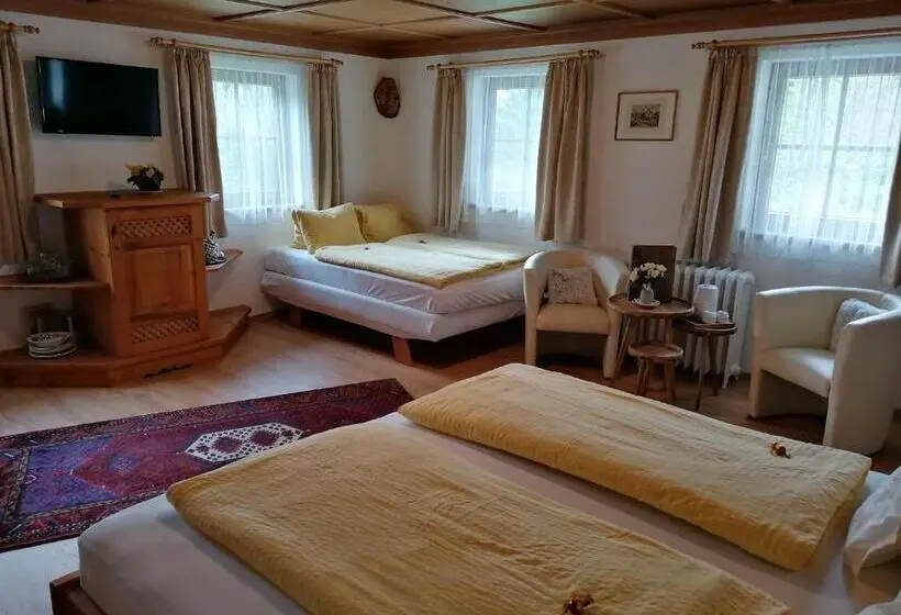 Standard Neljän Hengen Huone, Heilbad Burgwies
