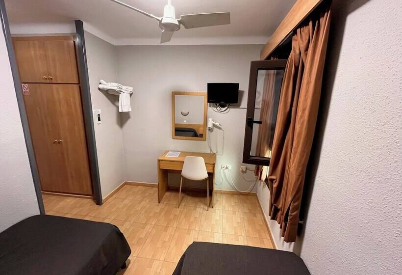 古典房间, Hostal Tarres