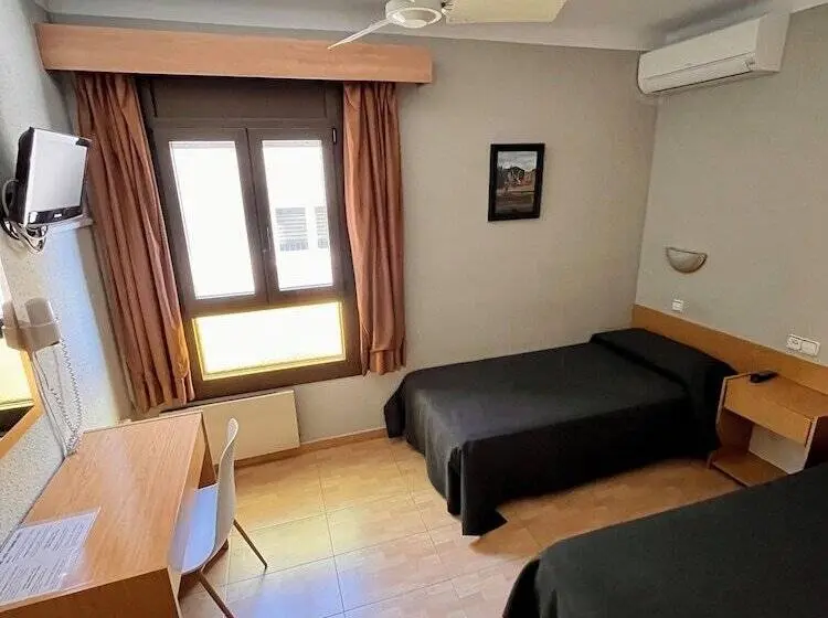 Quarto Clássico, Hostal Tarres