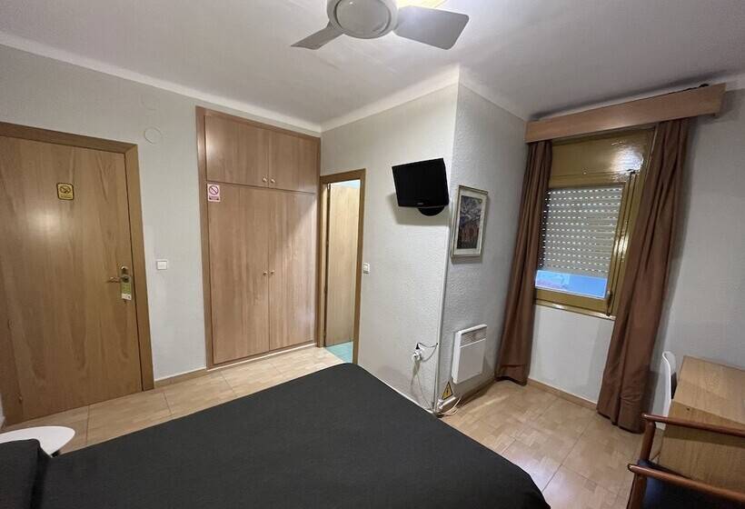 古典房间, Hostal Tarres