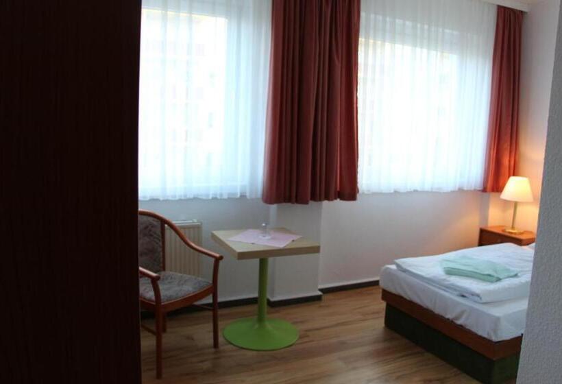 اتاق استاندارد یک نفره, Schlafhaus Dünenweg 16