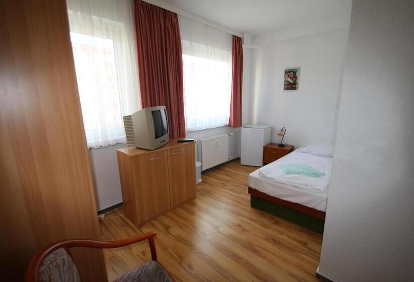 اتاق استاندارد یک نفره, Schlafhaus Dünenweg 16