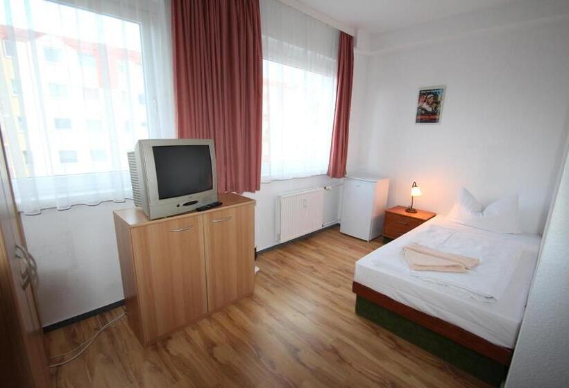 اتاق استاندارد یک نفره, Schlafhaus Dünenweg 16