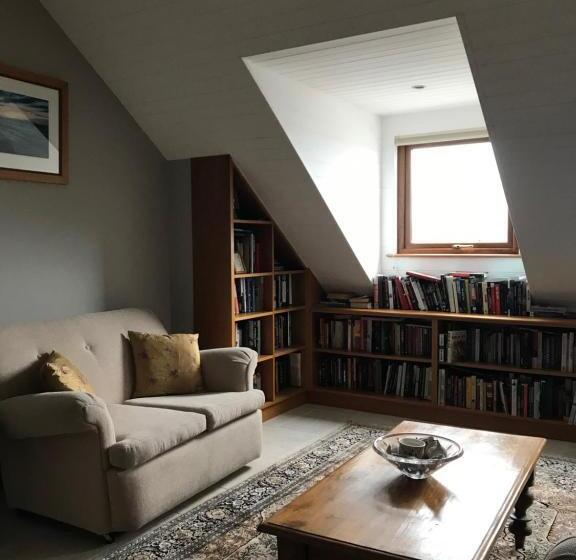 オーシャンビューデラックススイート, Strand House