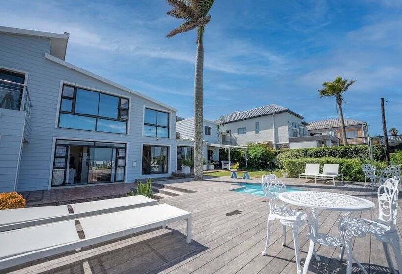 استودیوی استاندارد, The Lookout Guest House