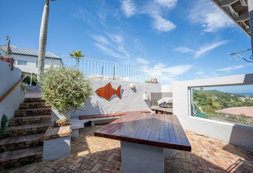 استودیوی استاندارد, The Lookout Guest House