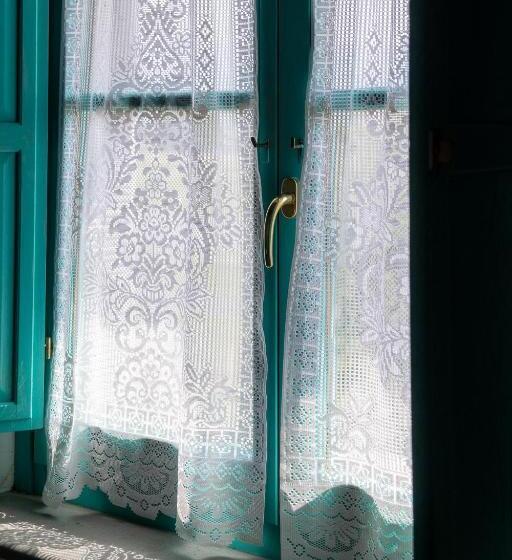 غرفة قياسية رباعية, Residence Serristori