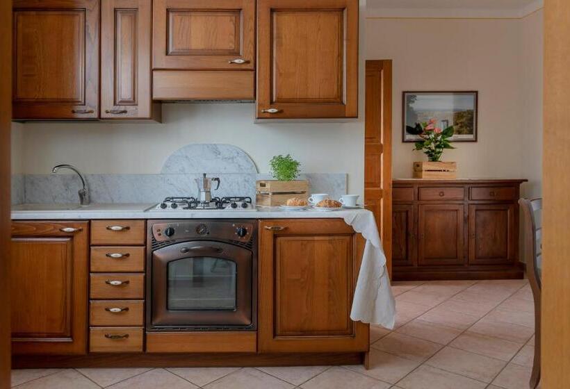 غرفة قياسية رباعية, Residence Serristori