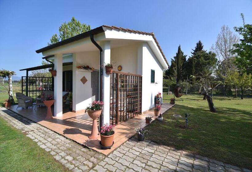 스탠다드 스튜디오, Villa Isabella