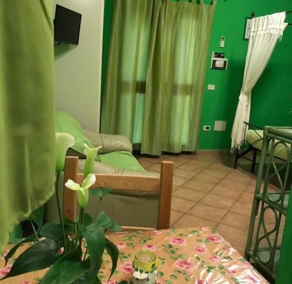 스탠다드 스튜디오, Villa Isabella