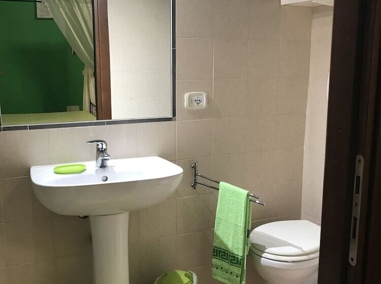 스탠다드 스튜디오, Villa Isabella