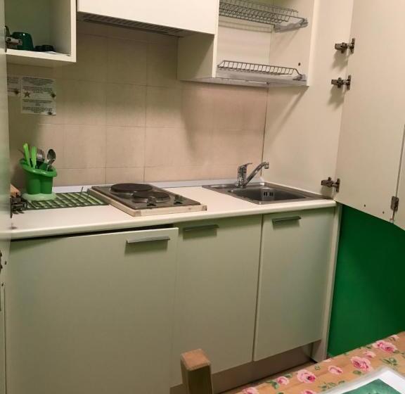 스탠다드 스튜디오, Villa Isabella