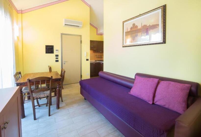 إستوديو قياسى مزودة بتراس, World Village Apartments