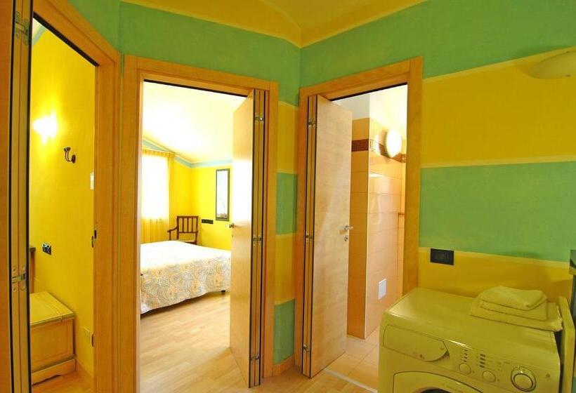 شقة غرفتين, World Village Apartments