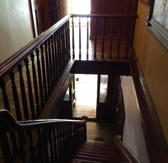 غرفة قياسية, Orange Bistro