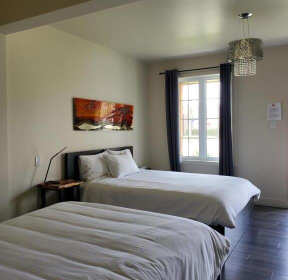 جناح ديلوكس, Orange Bistro