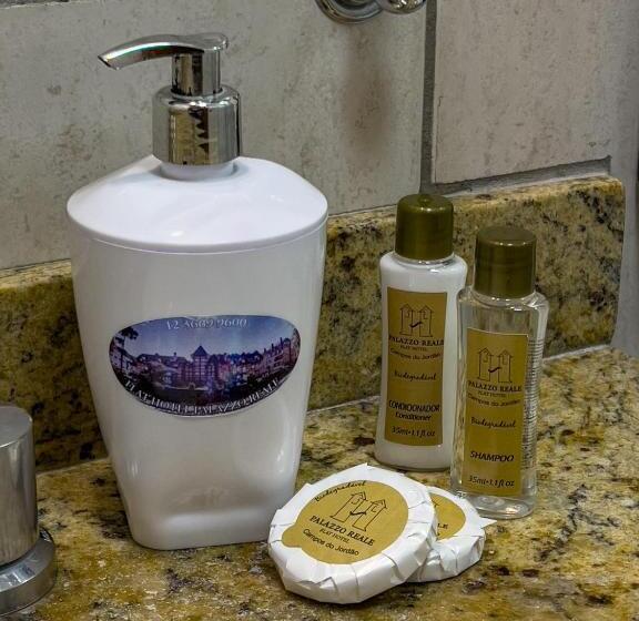 דירת חדר, Palazzo Reale