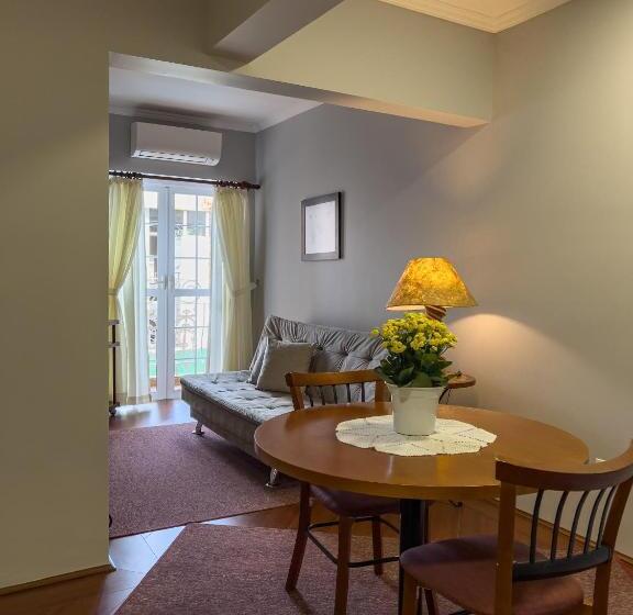 דירת חדר, Palazzo Reale