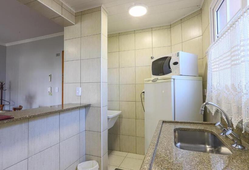 דירת שני חדרים, Palazzo Reale