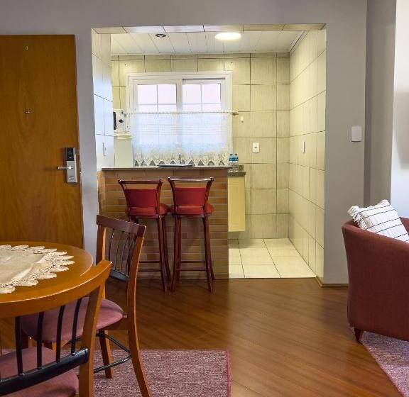 דירת שני חדרים, Palazzo Reale